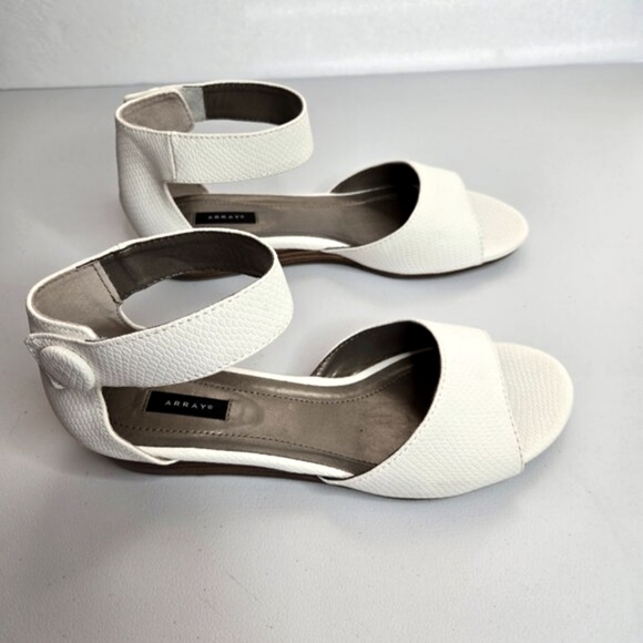 Array Havana White Snake Print Ankle Strap Low Wedge Sandals Sz 9 - Picture 3 of 10